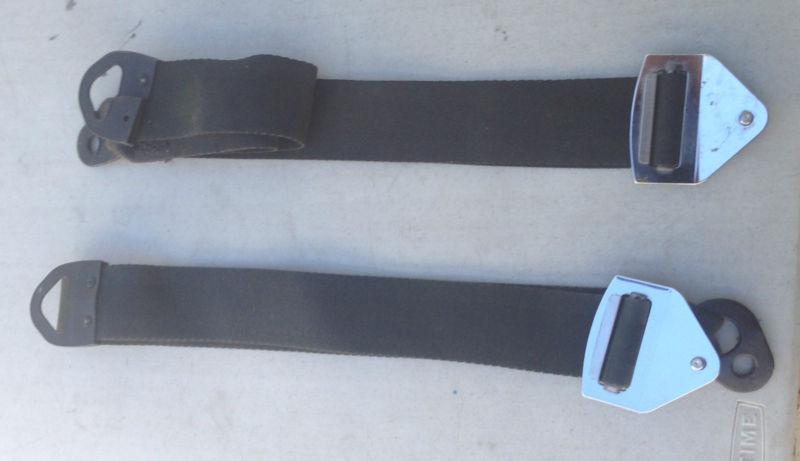 Pantera shoulder seat belts