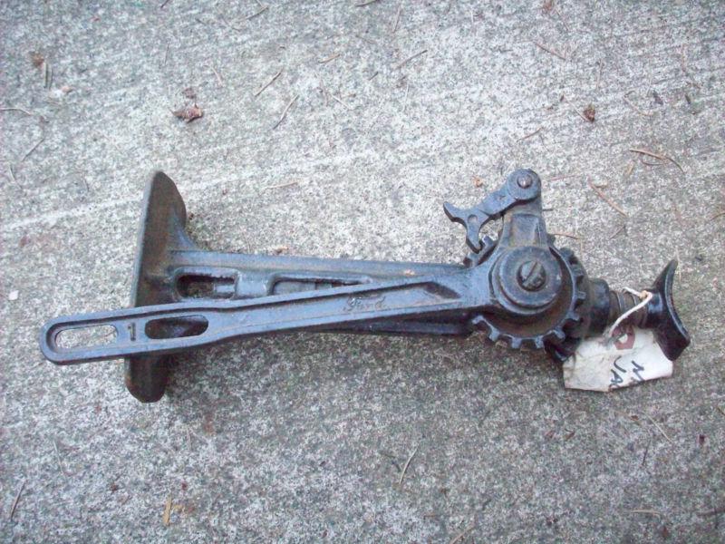 Pre-1925 ford model t original working hand crank cast iron jack 