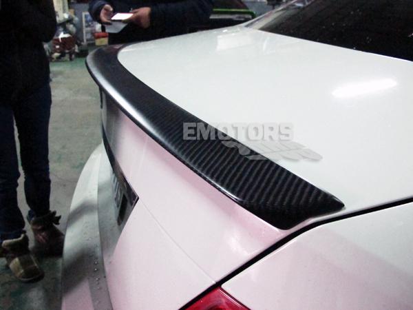 Matte black carbon fiber mercedes benz w204 a type trunk spoiler 4dr c Ω