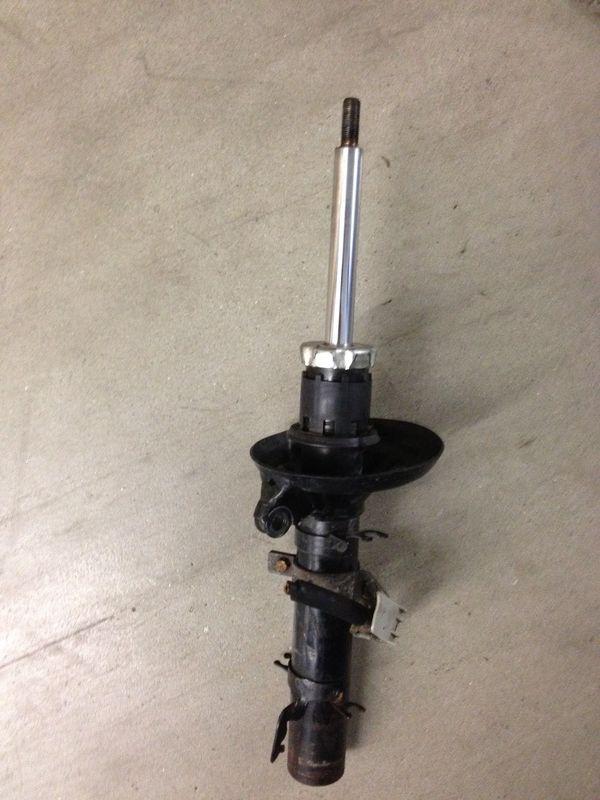 Vw r32 (mk4 / mk-iv) front strut