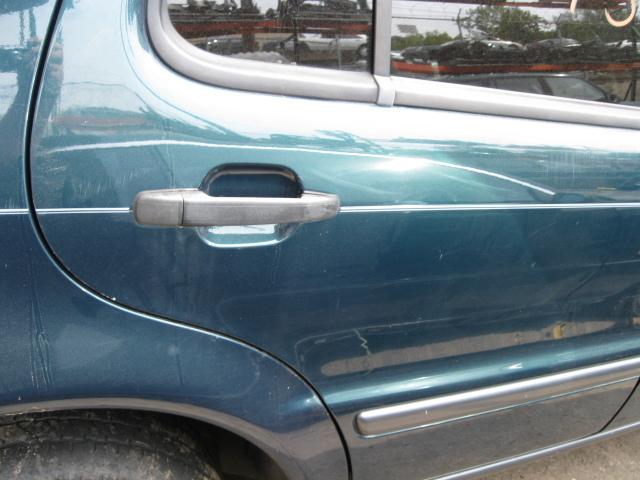 Rear door mercedes ml320 ml430 1998 98 1999 99 right 371821