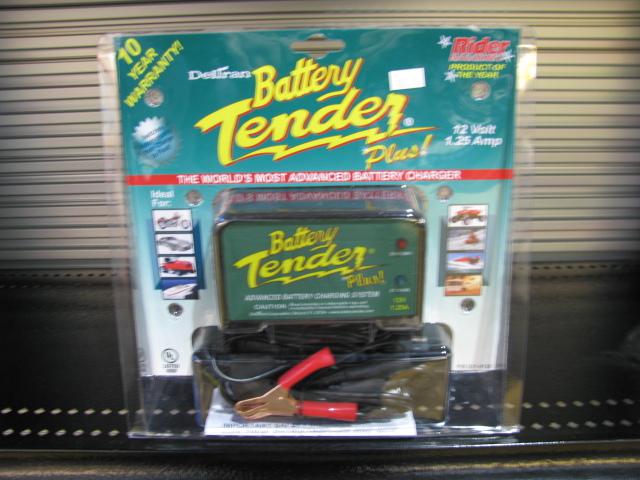 Deltran battery tender plus 12 volt charger/maintainer 212100