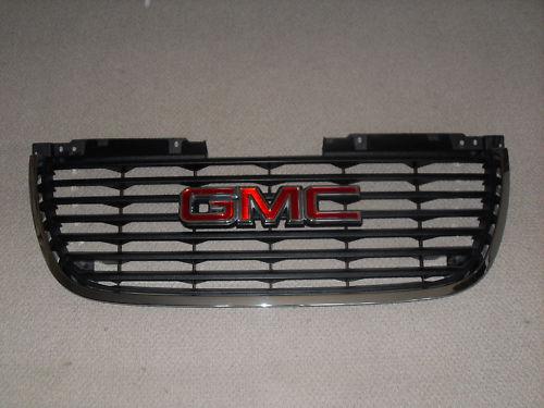 Gm yukon 07 08 09  front grill with emblem gmc  oem