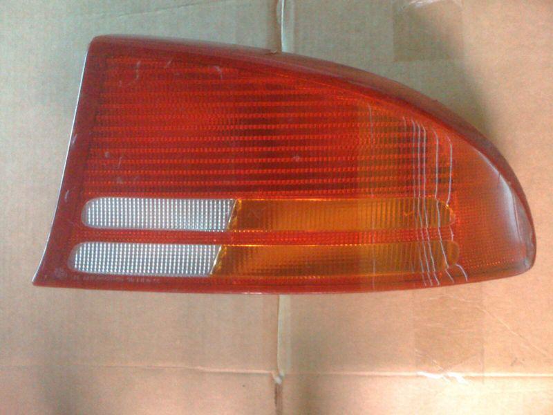 98 99 00 01 02 03 04 intrepid right rh r passenger tail light ends lamp oem