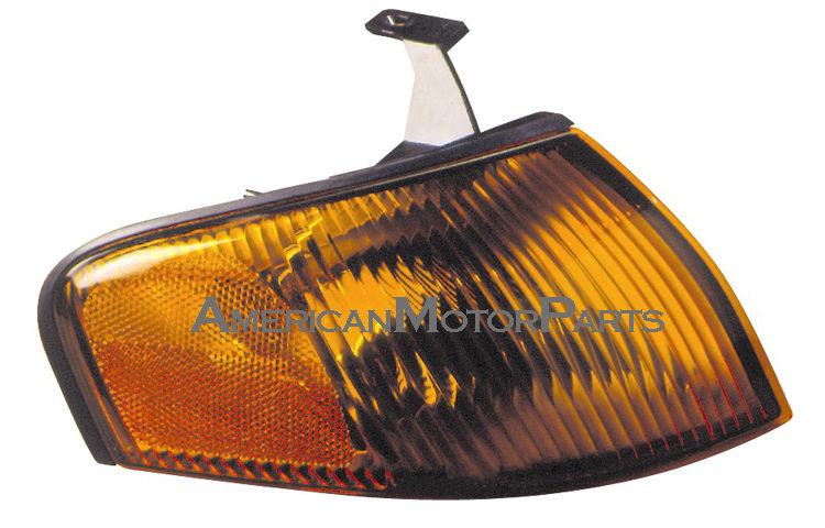 Passenger side replacement park turn signal corner light 97-98 mazda protege 323