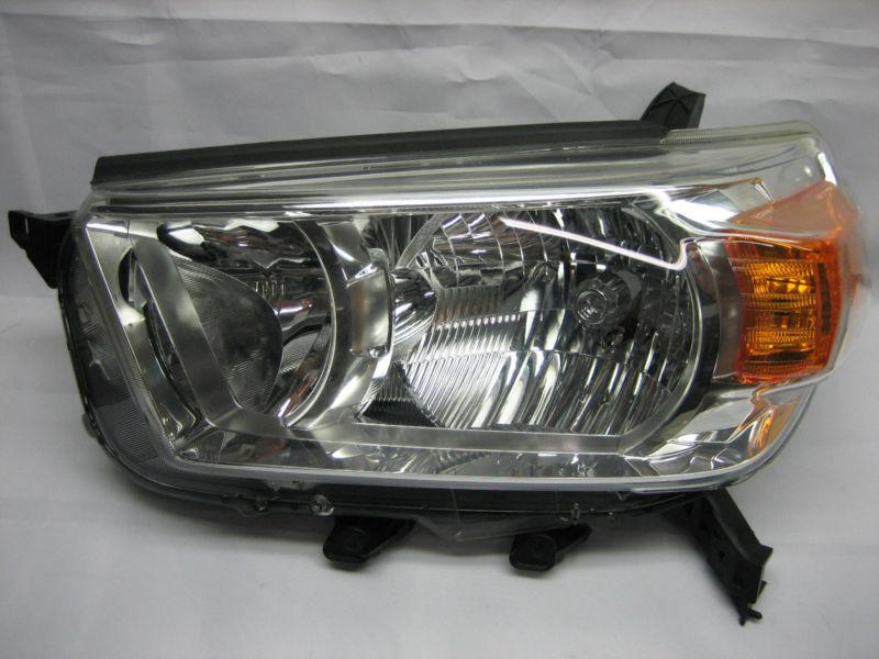 2010 2011 2012 2013 toyota 4 runner left / drivers side headlight factory oem 