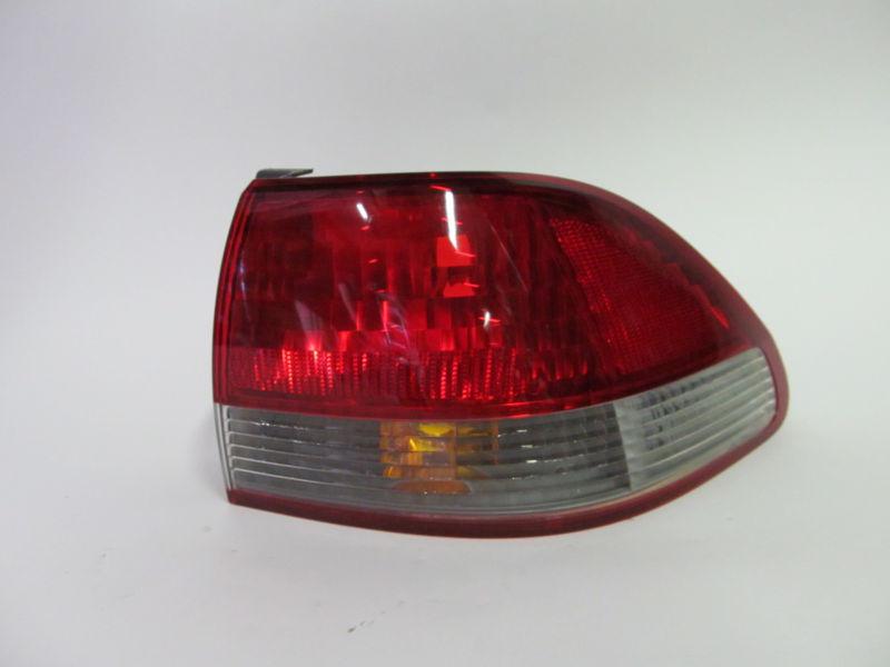 01 02 honda accord sedan oem right tail light nice!