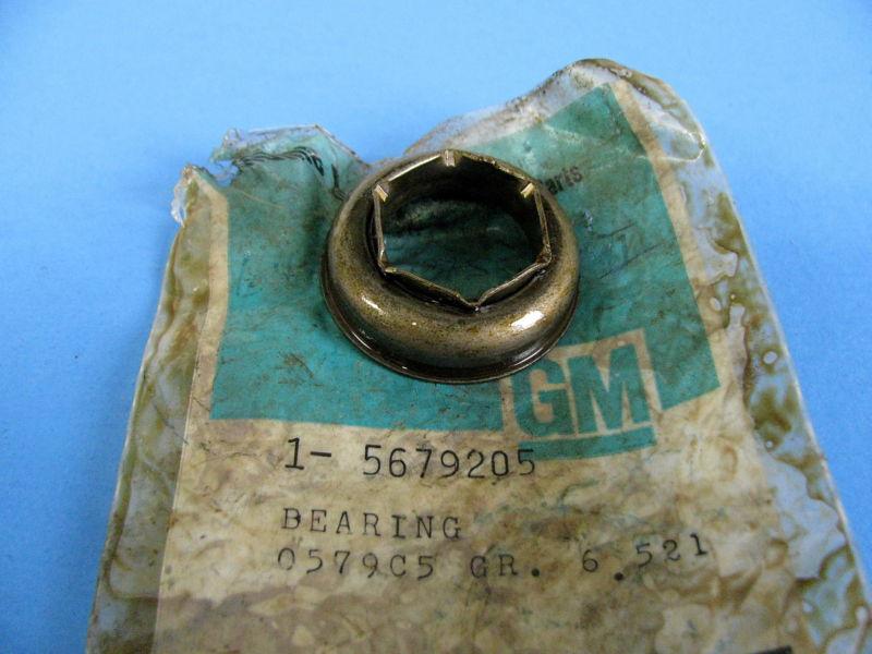 Nos 1964 1965 1966 corvette upper steering column bearing 5679205