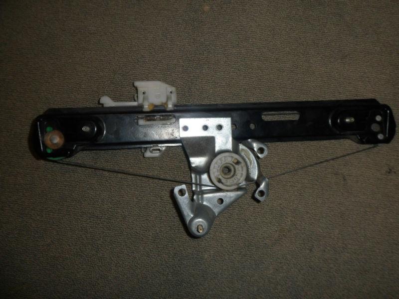 2005 lincoln ls right rear window regulator (w/o motor)