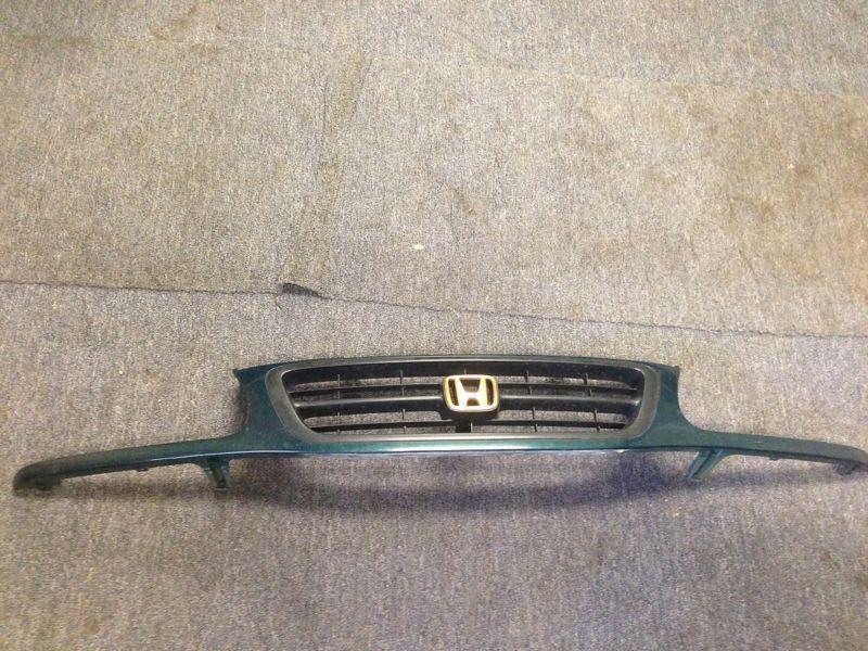 2000 2001 2002 passport grille green