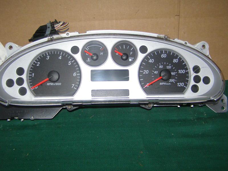 2004 mercury sable  2004 2005 ford taurus speedometer cluster   message center