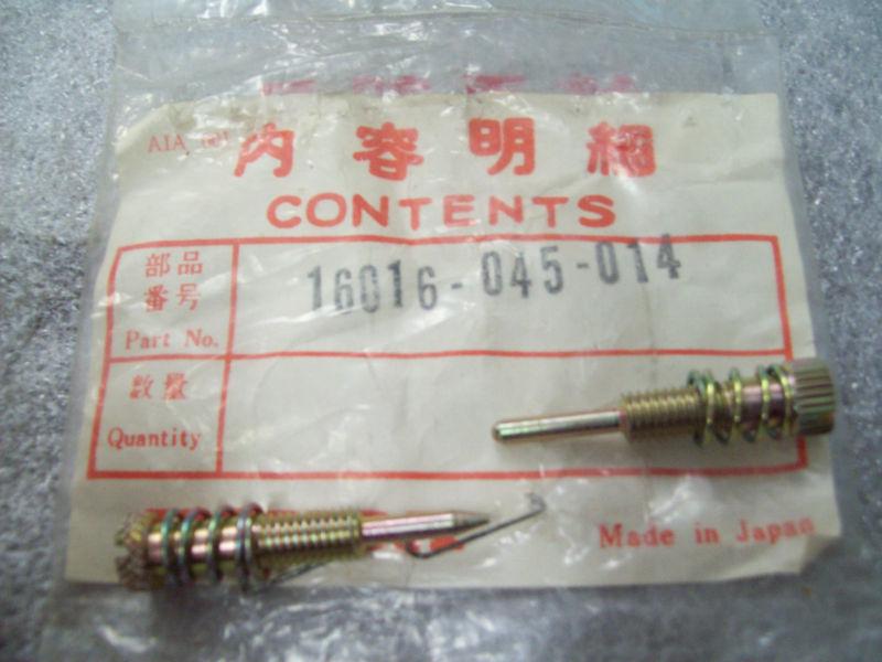 Genuine honda screw set a z50 16016-045-014 new nos