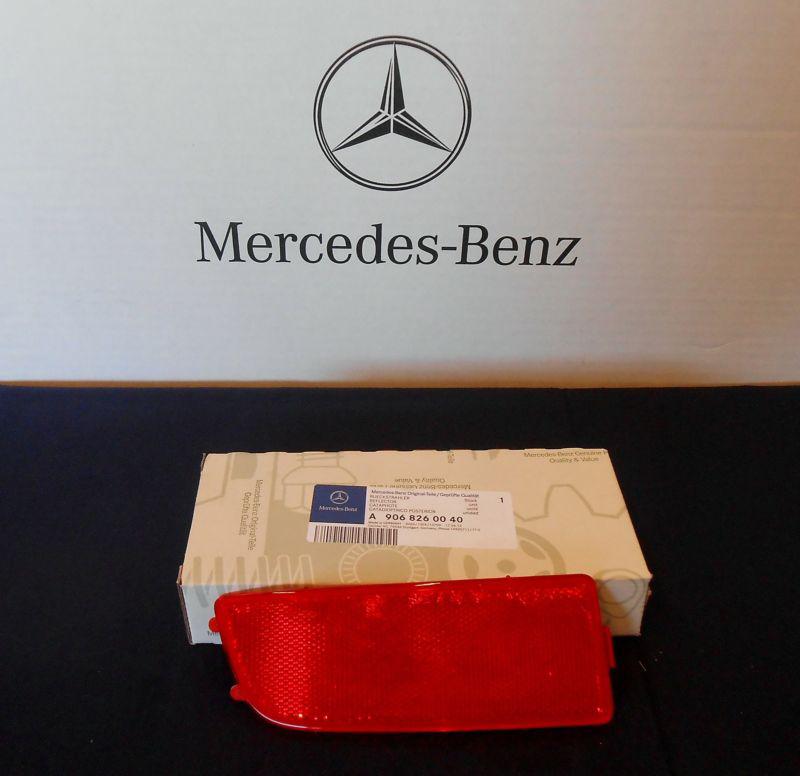 Genuine mercedes-benz sprinter 2010-12 2500 3500 drivers side rear reflector