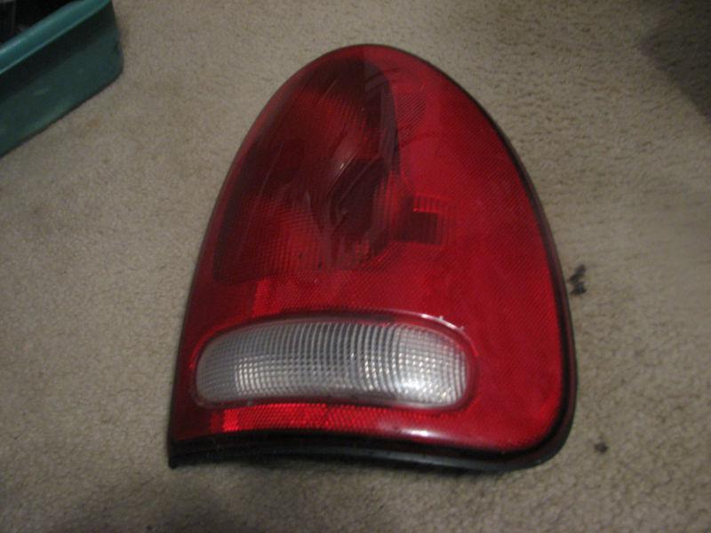 2000 dodge durango taillight