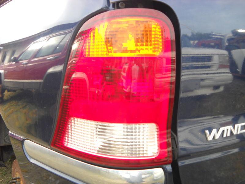 Left taillight 1999-2003 ford windstar