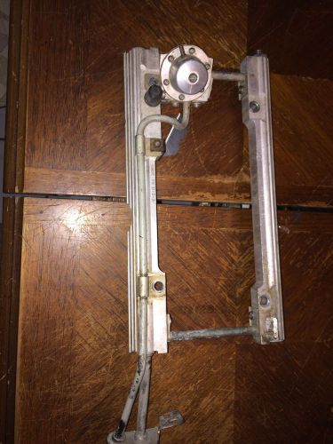 Corvette c4 tpi fuel rail w/adjustable regulator 17085050 oe+