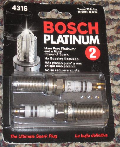 Свечи bosch platinum. Свечи зажигания Bosch Platinum. Свечи бош платинум r3. Свеча зажигания бош платинум r3. Свечи бош платина.