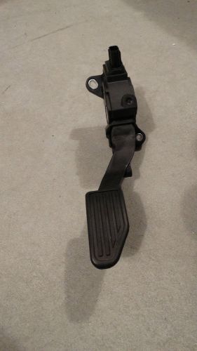 2015 toyota yaris  gas pedal oem