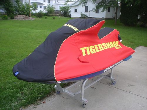 Artic cat tigershark tsr cover &#039;98 red &amp; black new oem