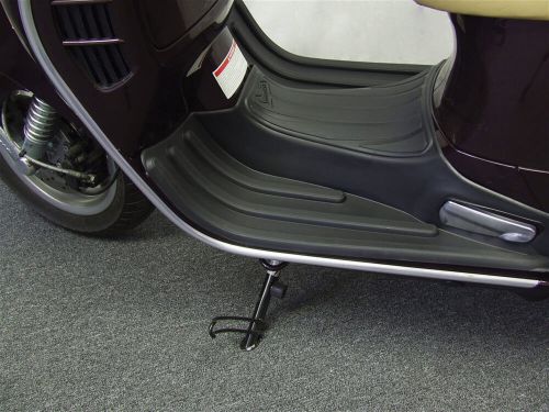 Fa italia fmgt floormat for the vespa gtv 300 scooter