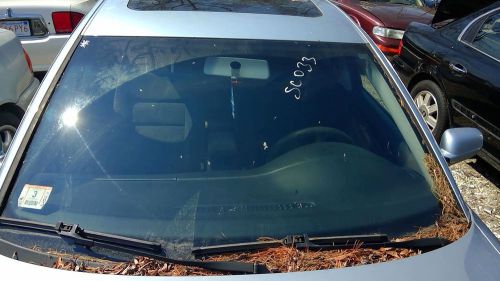 Windshield glass vw passat 01 02 03 04 05 sc033