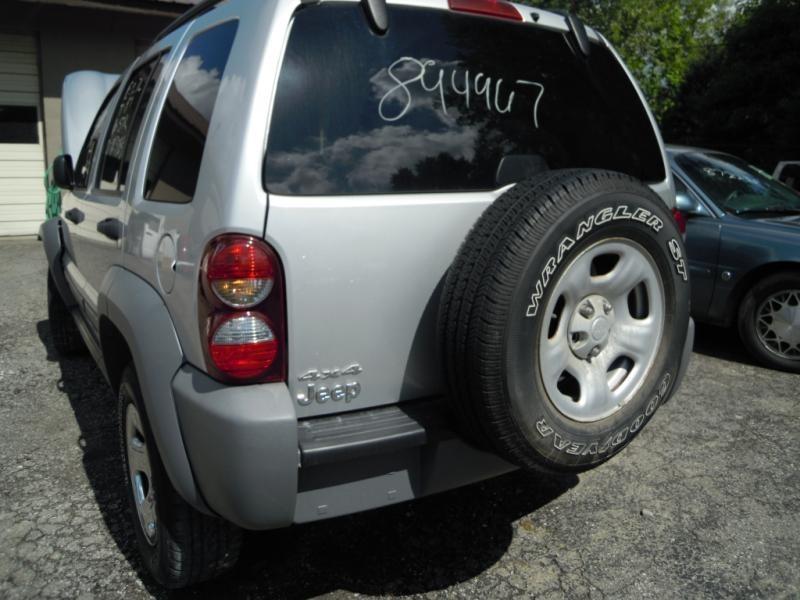 05 jeep liberty high mtd stop light,roof mounted