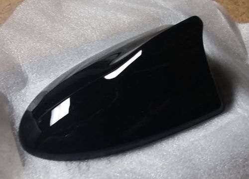 Infiniti m35/m45 genuine oem roof antenna cover - painted black (color code kh3)