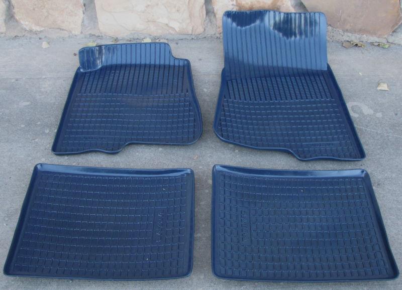 Volvo 240 floor trays oem genuine tray set of 4, good condition, blue