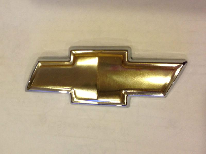 Chevy chevrolet bowtie emblem decal  genuine gm part one day shipping