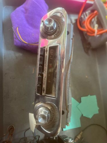 Vintage pontiac delco am radio 989693 factory oem (untested)