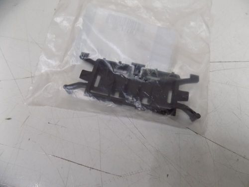 Genuine land rover discovery 5 roof rail clip lr114296