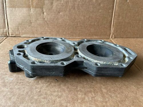 Johnson evinrude cranckcase assembly cylinder head starboard  333686 / 0398818