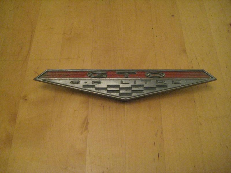 Pontiac gto badge emblem 8 inch 9775867 original 6.5 litre 