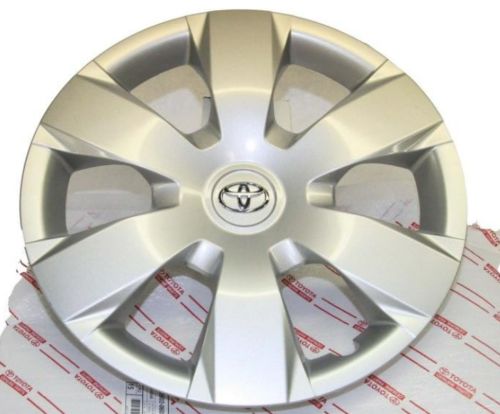 Oem toyota camry 42602-06020  (1 set)  4 piece  2007-2009 wheel hubcaps 16&#034;