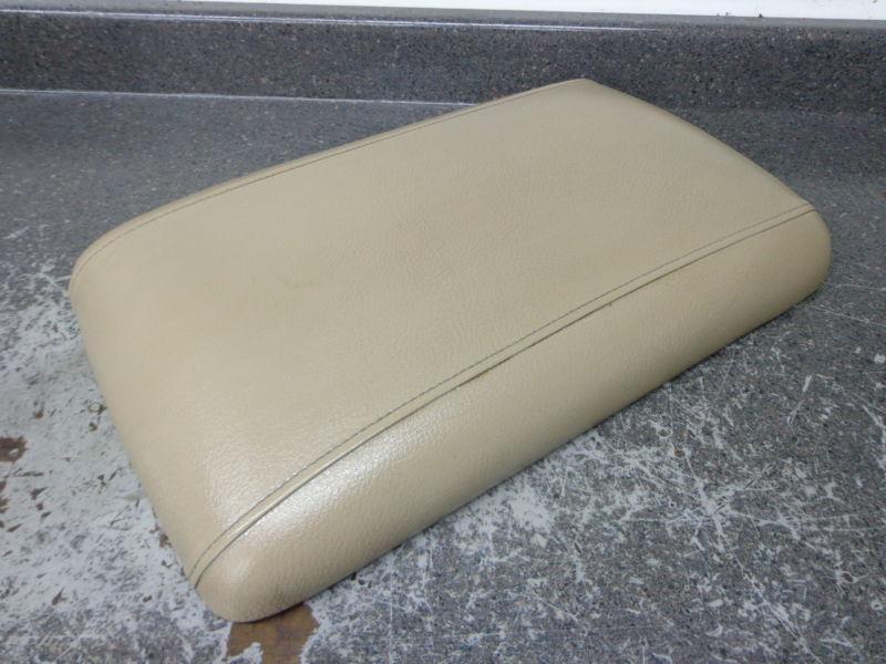 Ford  expedition  03-06 center console cover top lid arm rest tan