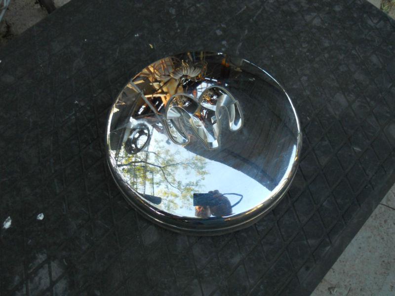 Dodge ram 3500 hub cap