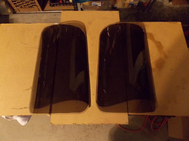 Toyota land cruiser fjj40 pair of corner glass