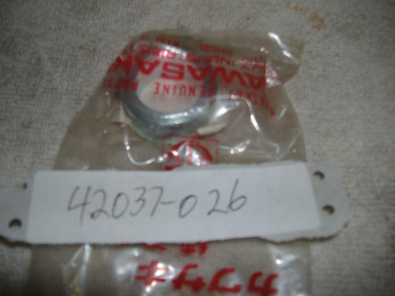 42037-026 new kawasaki collar,rr hub couplng kz400