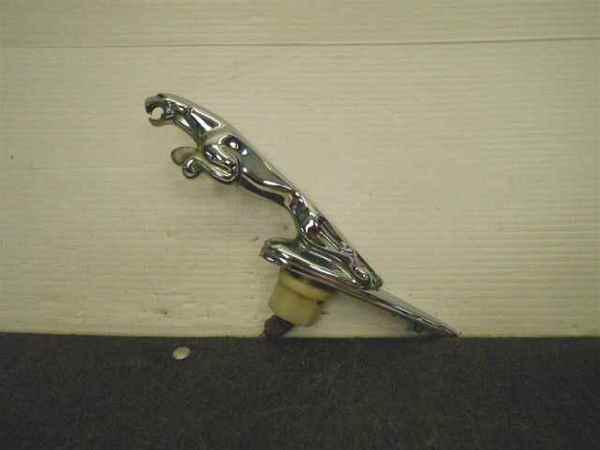 Jaguar xj6 xj8 leaping cat hood ornament oem lkq