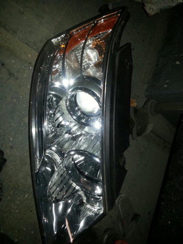 2009 hyundai sonata  right and left headlight oem  