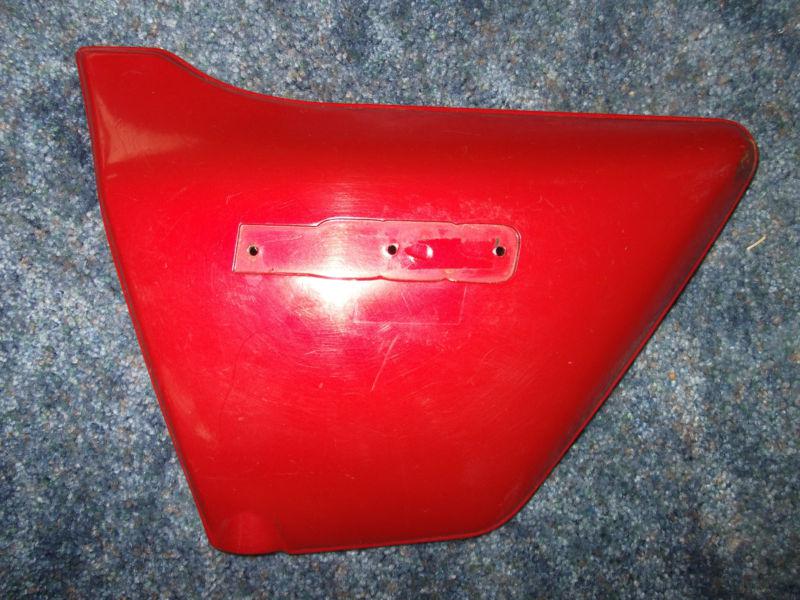 Kawasaki 650 side cover - red