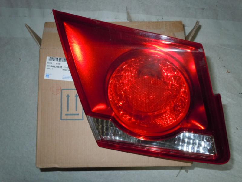 2011 chevy cruze factory left backup lamp assembly