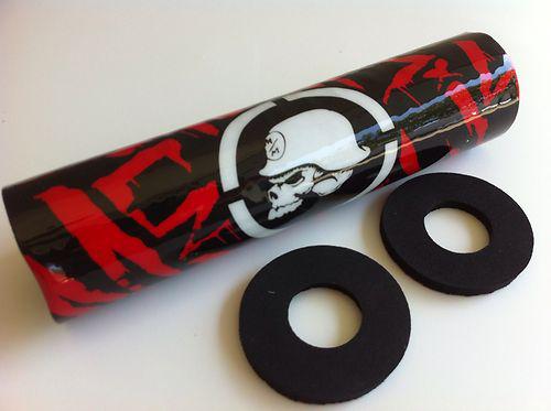 Metal mulisha mini crossbar pad w/free grip donuts