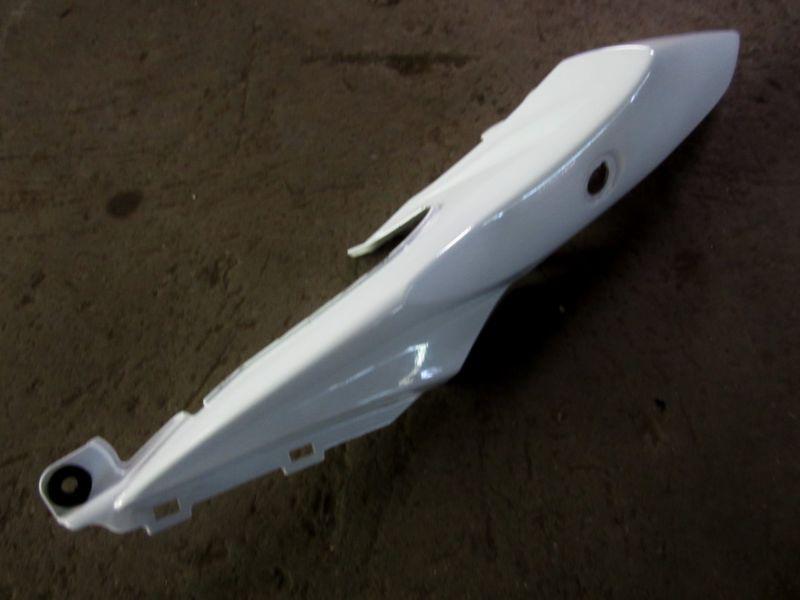 09 10 11 gsxr1000 gsxr 1000 gsx-r1000 oem left rear tail fairing