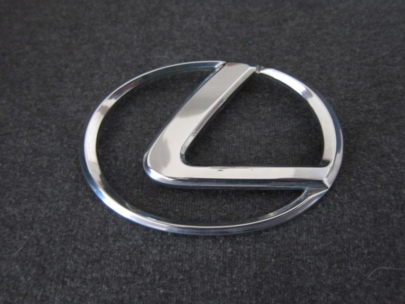 Lexus es300 es 300 front emblem  1992