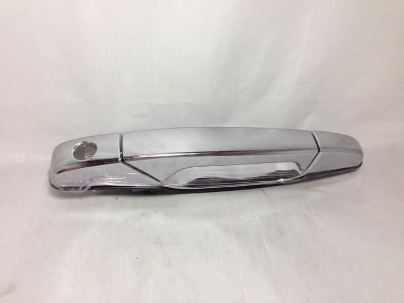 Front right w/ keyhole outside door handle for chevrolet, gmc & cadillac chrome