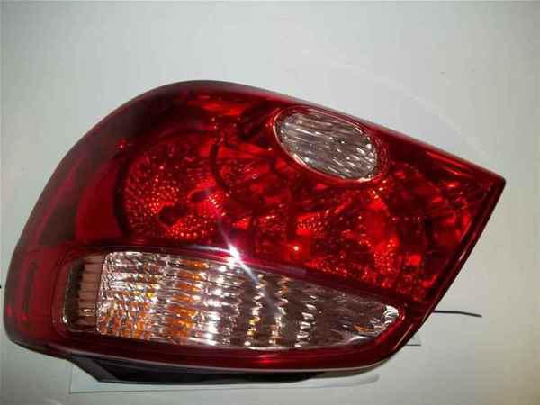 05 06 outlander rear passenger tail light lamp oem