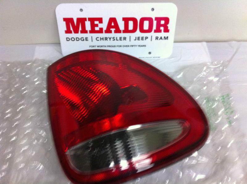 Mopar 2004-08 dodge chrysler minivan drivers rear(left rear) tail lamp 4857955aa