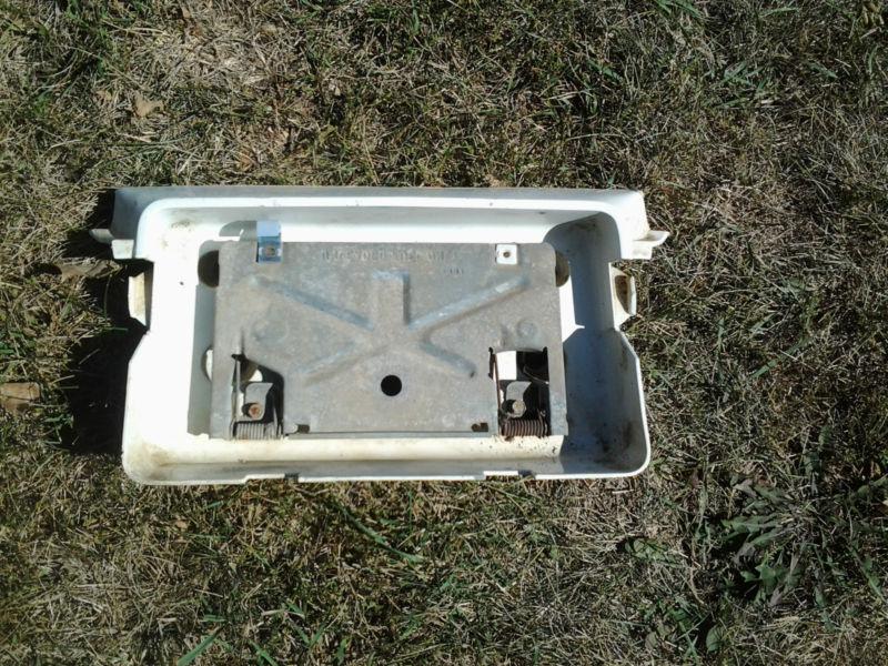 81 82 83 84 85 86 87 88 cutlass rear licence plate tag bracket