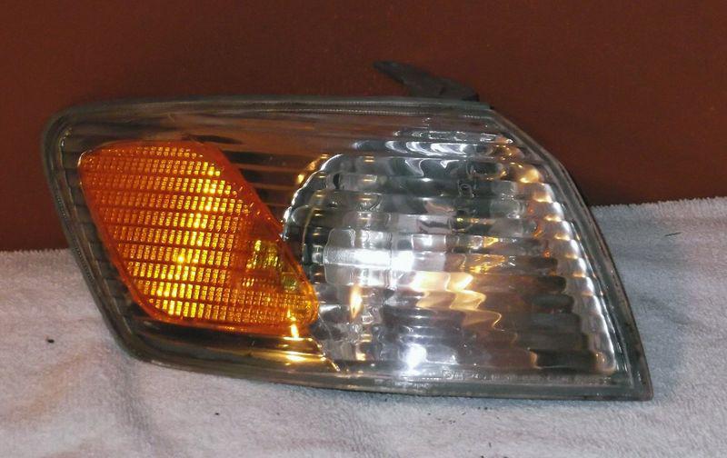 00-01 toyota camry depo passenger side replacement park turn signal corner light